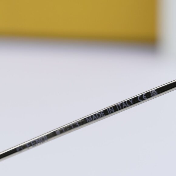 Fendi FE50052U 032 Round Eyeglasses 51mm – Havana/Gold - Picture 10 of 11